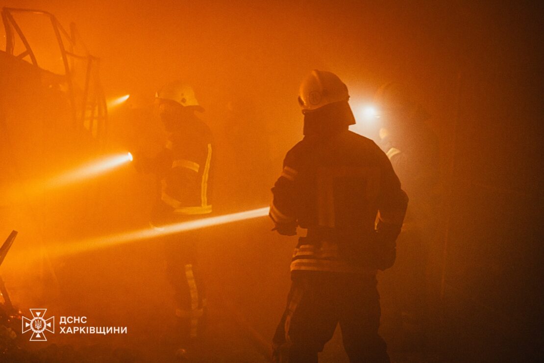 У Харкові загасили пожежу на підприємстві у Слобідському районі