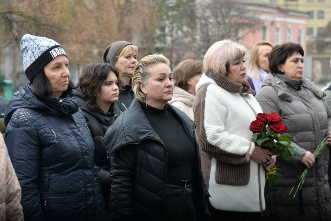 У Харкові відкрили меморіальну дошку загиблому бійцю «Кракена» Ар'яну Гасемі