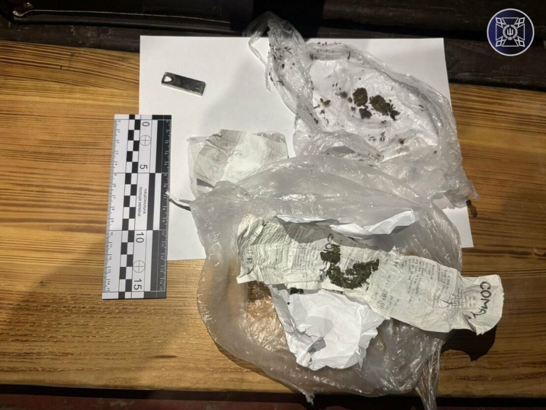 Інспектора харківської колонії підозрюють у збуті наркотиків