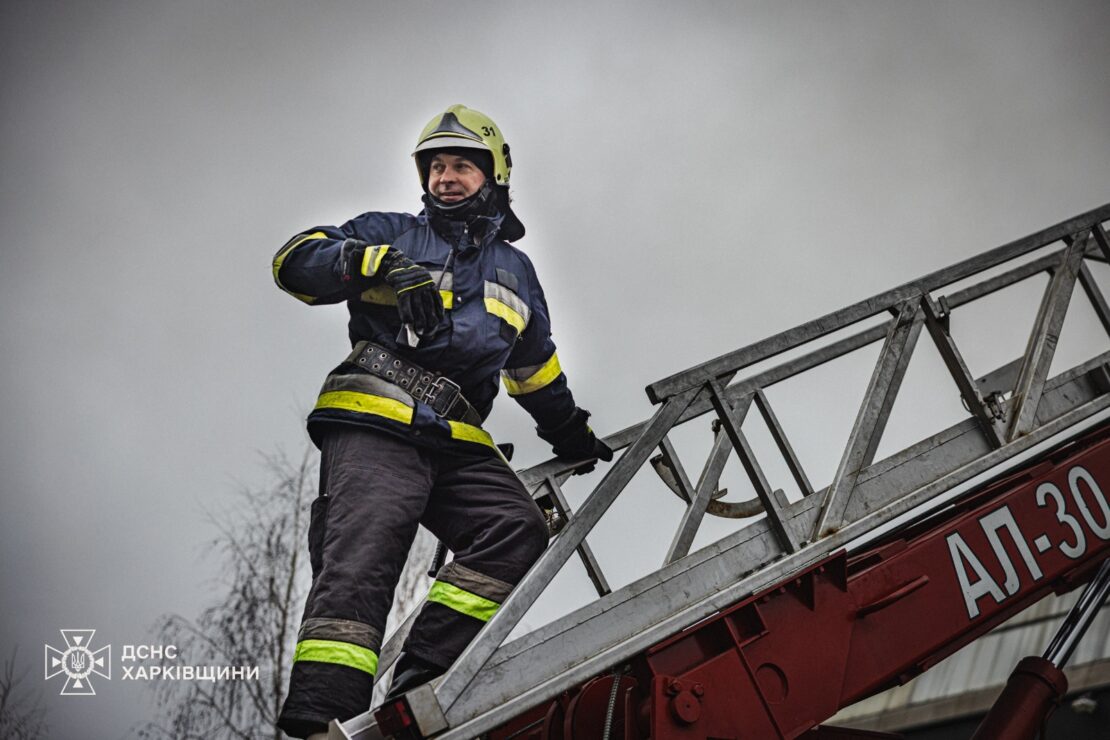 У Харкові загасили пожежу на підприємстві у Слобідському районі