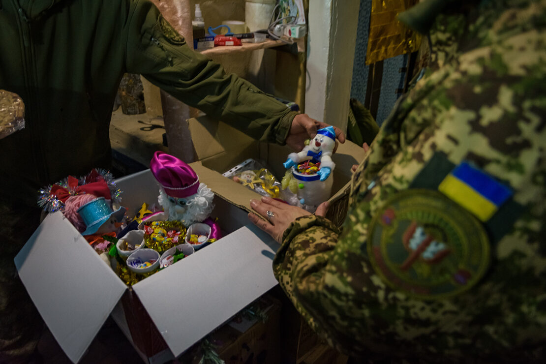 Школярі Чкаловської громади провели аукціон, щоб привітати захисників з Новим роком