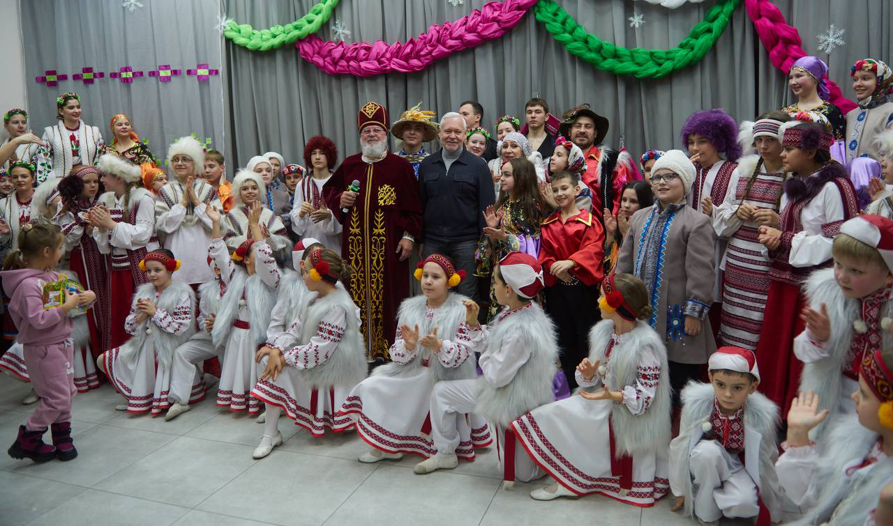 Мер Харкова привітав дітей з Днем Свтяого Миколая
