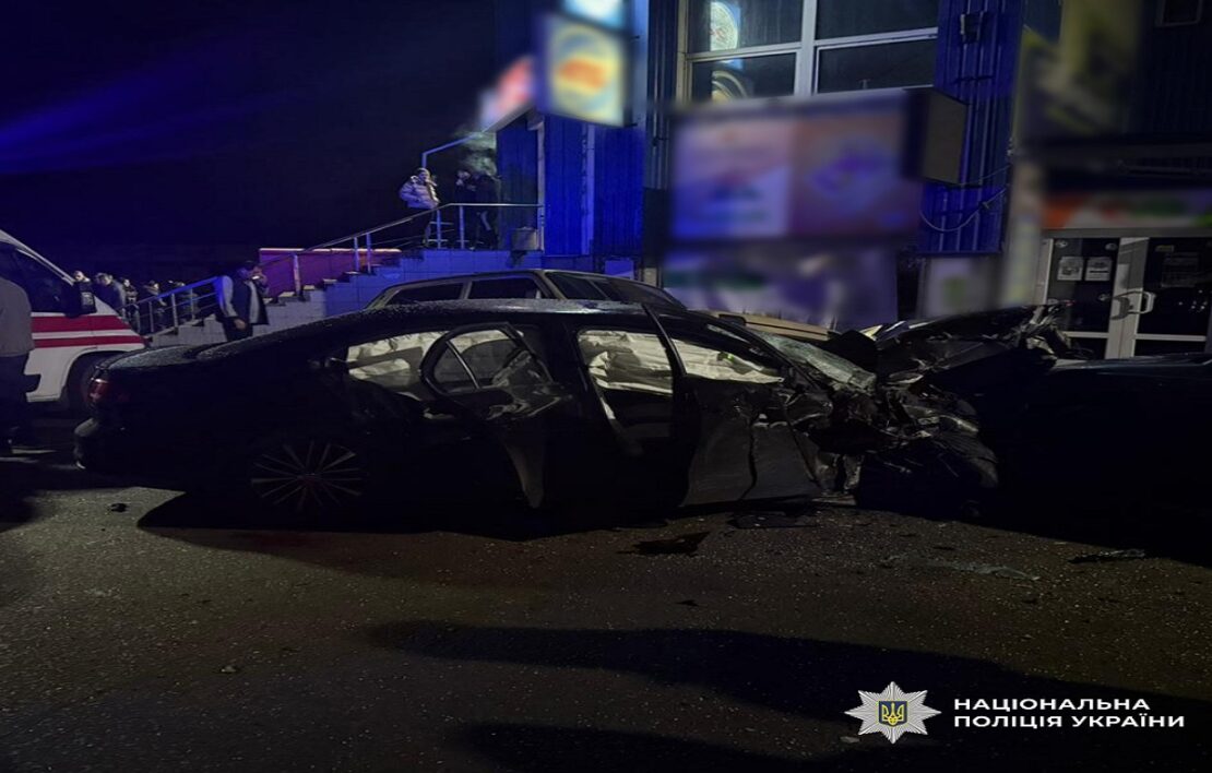 Поліція встановлює обставини ДТП у Чугуївському районі