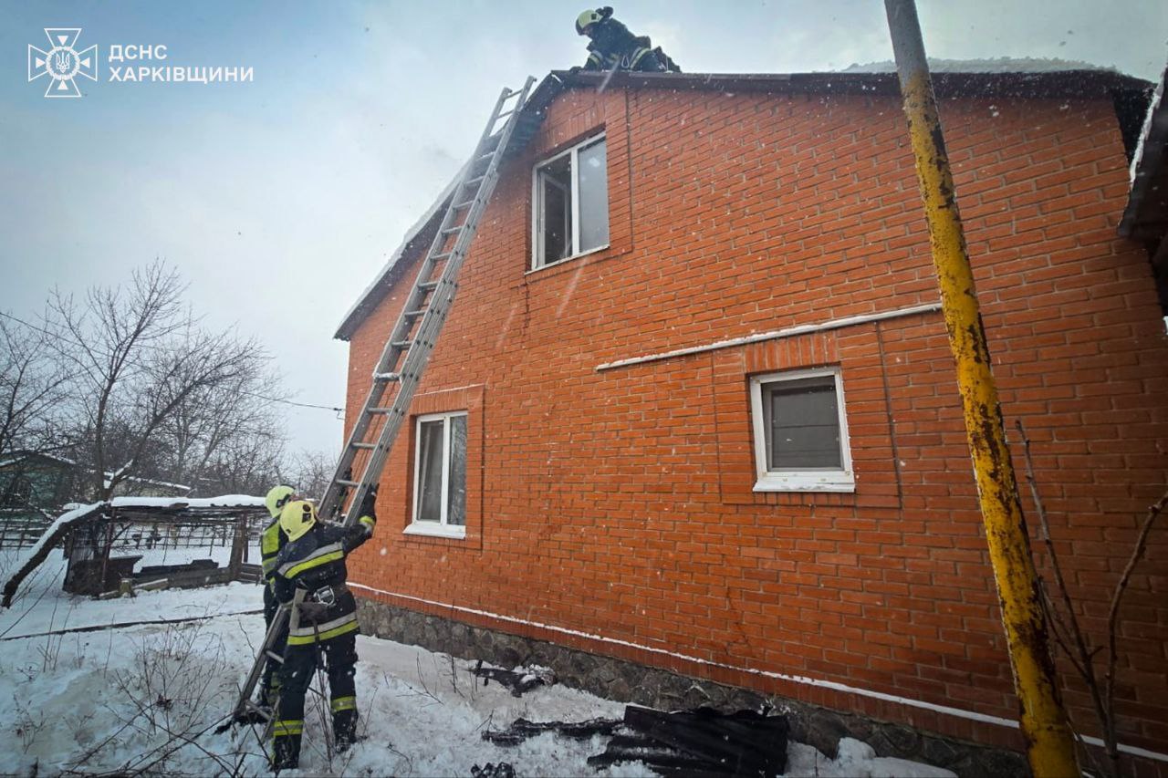 На Харківщині горів приватний житловий будинок