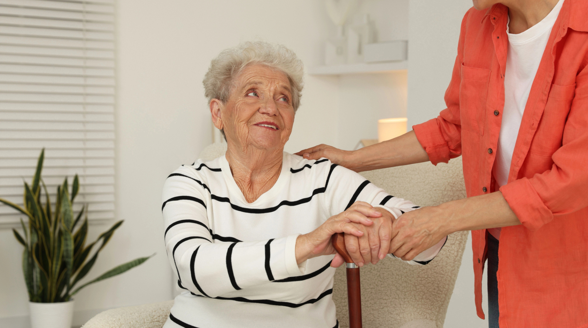 В Україні зарплати соцпрацівників зростуть майже у 2,5 рази