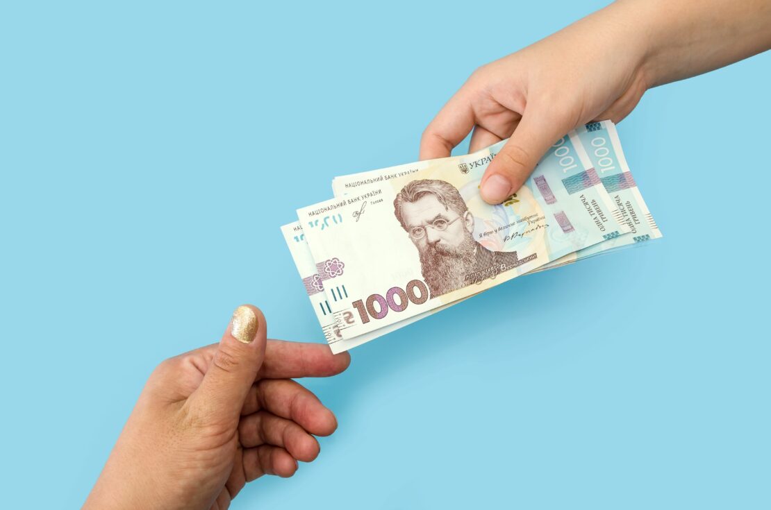 Понад 2,2 млн українців отримають «зимову тисячу» у нових хвилях виплат