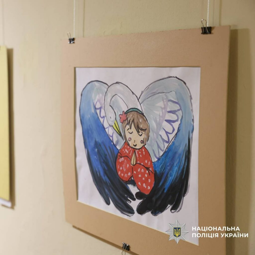 Виставка «Творчість під кулями дітей Харківщини»