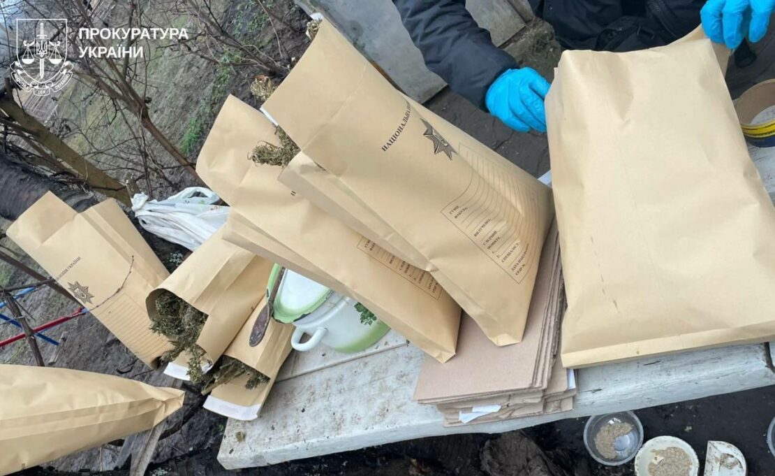 П'ятьох жителів Харкова підозрюють в оборудках з наркотиками