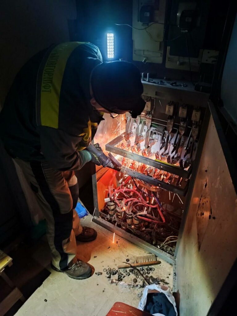 Минулого тижня у Харкові застрягли в ліфтах 145 людей (фото)