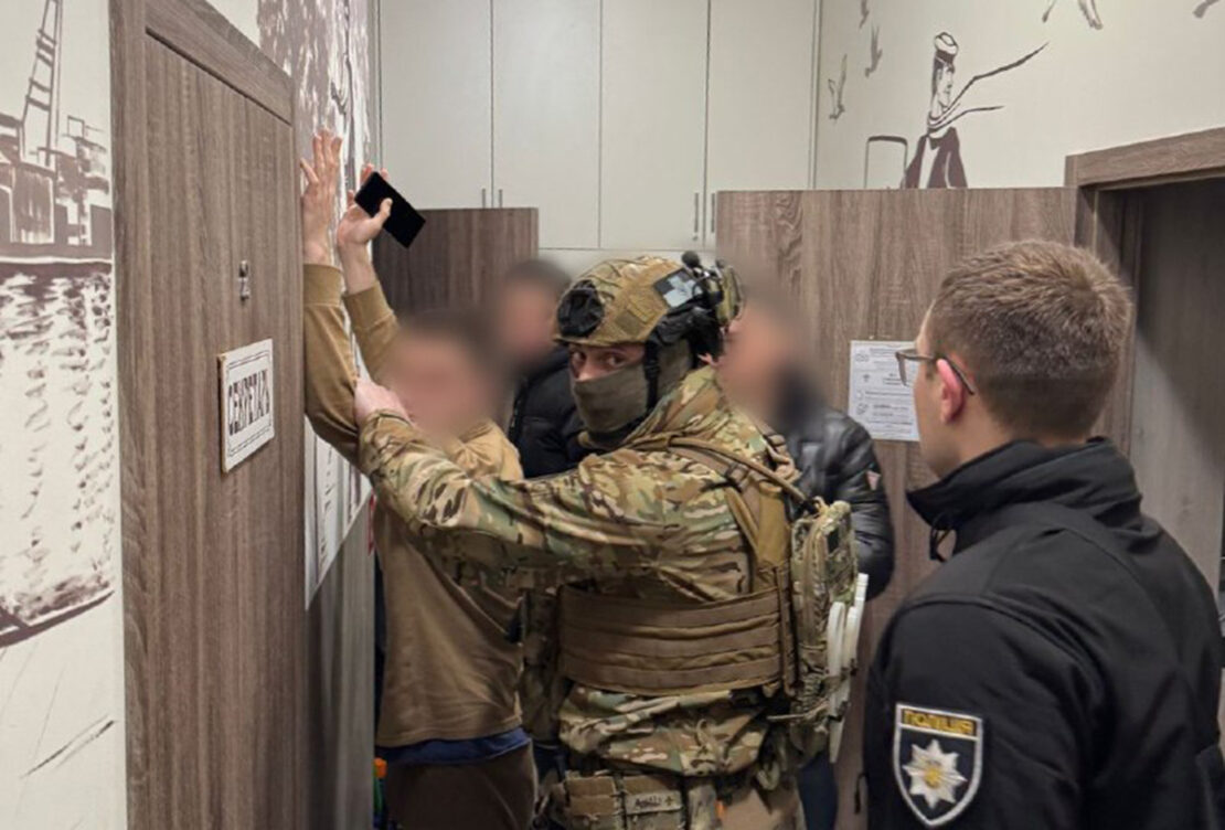 На Харківщині викрили шахраїв, які ошукали громадян на 80 тисяч гривень (фото)