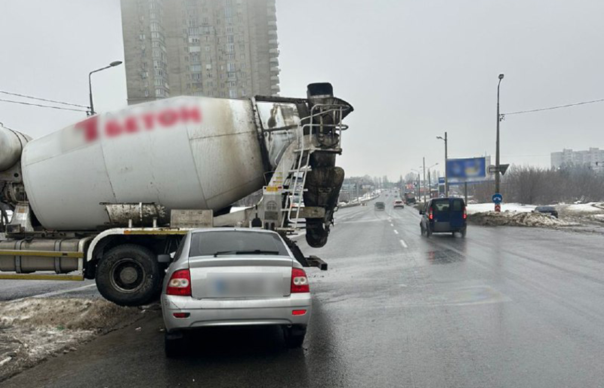 ДТП у Шевченківському районі Харкова 29 січня: є поранені
