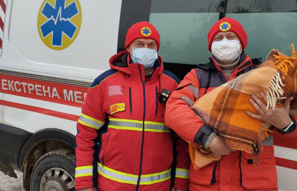 На Харківщині в кареті “швидкої” народилася дитина