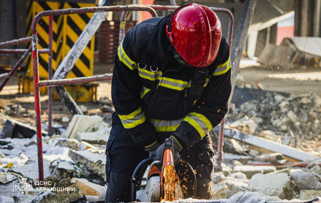 На Харківщині ліквідують наслідки удару по терміналу Нової пошти 