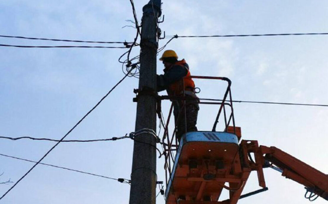 У Харкові впорядковують вуличне освітлення (фото)