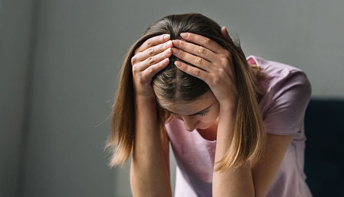 Як розпізнати депресію та підтримати себе