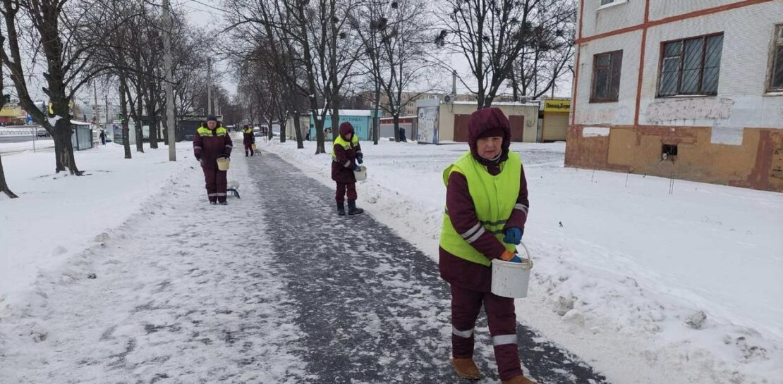 За тиждень з Харкова вивезли 2 тисячі кубометрів снігу (фото)
