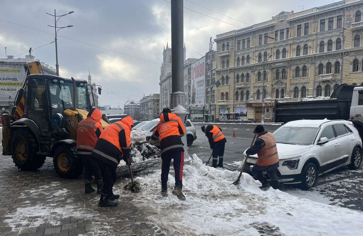 За тиждень з Харкова вивезли 2 тисячі кубометрів снігу (фото)