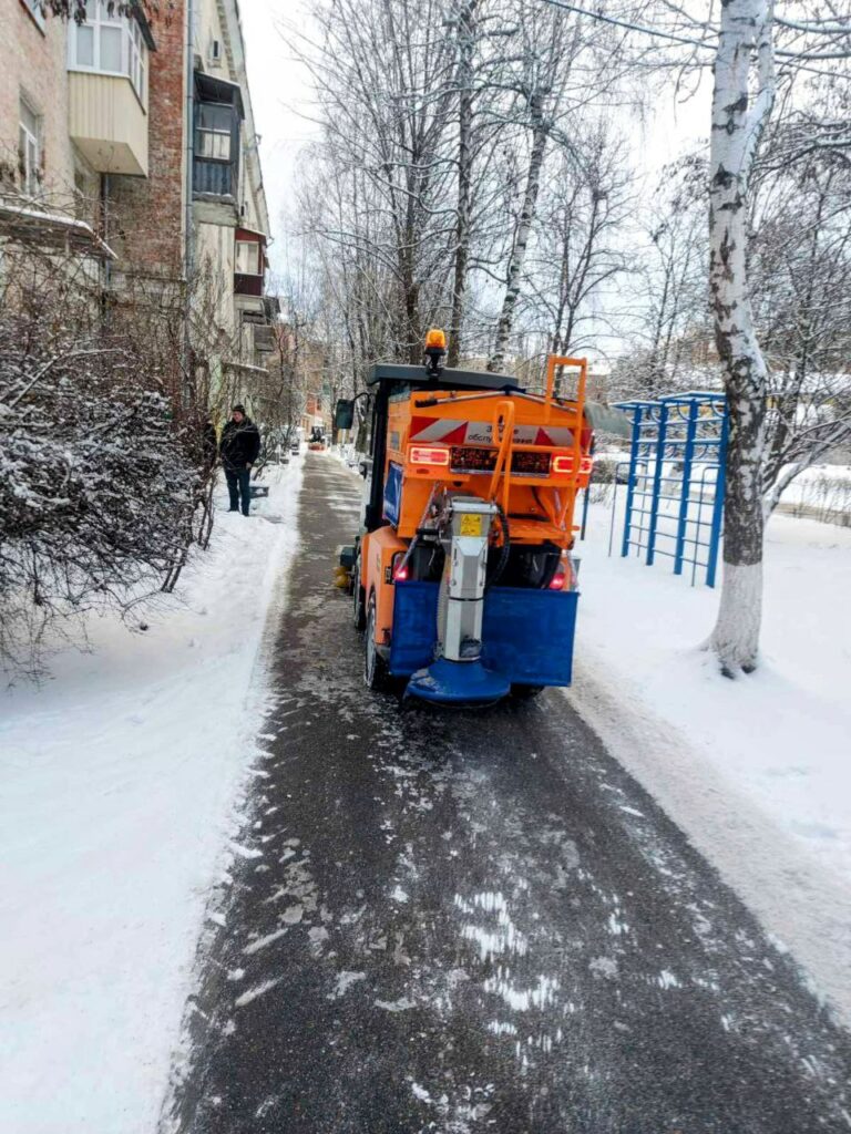 З початку тижня з Харкова вивезли понад три тисячі кубометрів снігу та криги