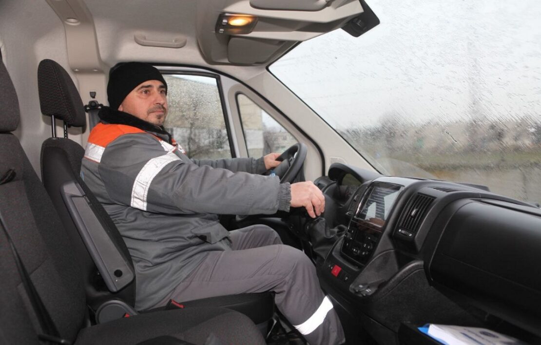 Харківські енергетики отримали нові пересувні лабораторії (фото)