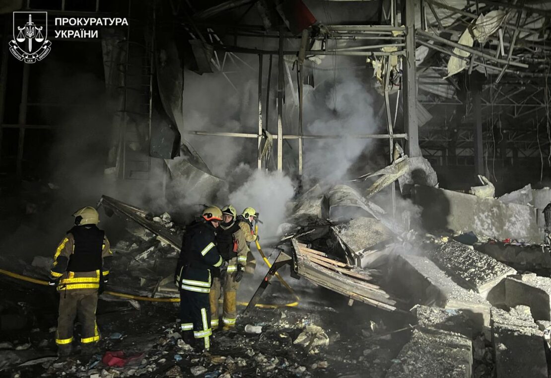 Удар рф по поштовому терміналу у передмісті Харкова 13.01.2026
