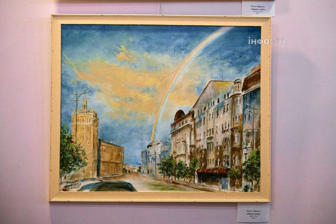 У Харкові триває художня виставка «Повертаючи колір» (фото)
