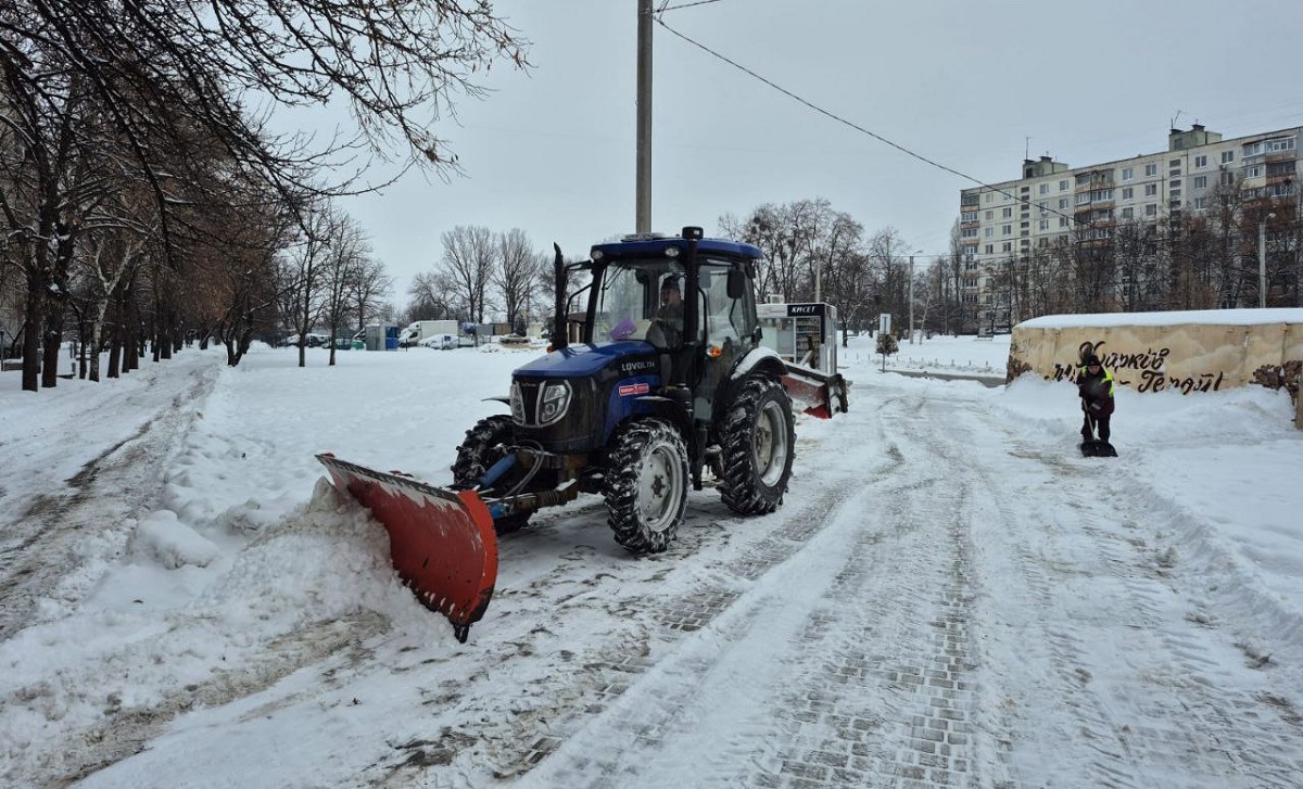 З вулиць Харкова за три доби вивезли майже 6 тисяч кубометрів снігу