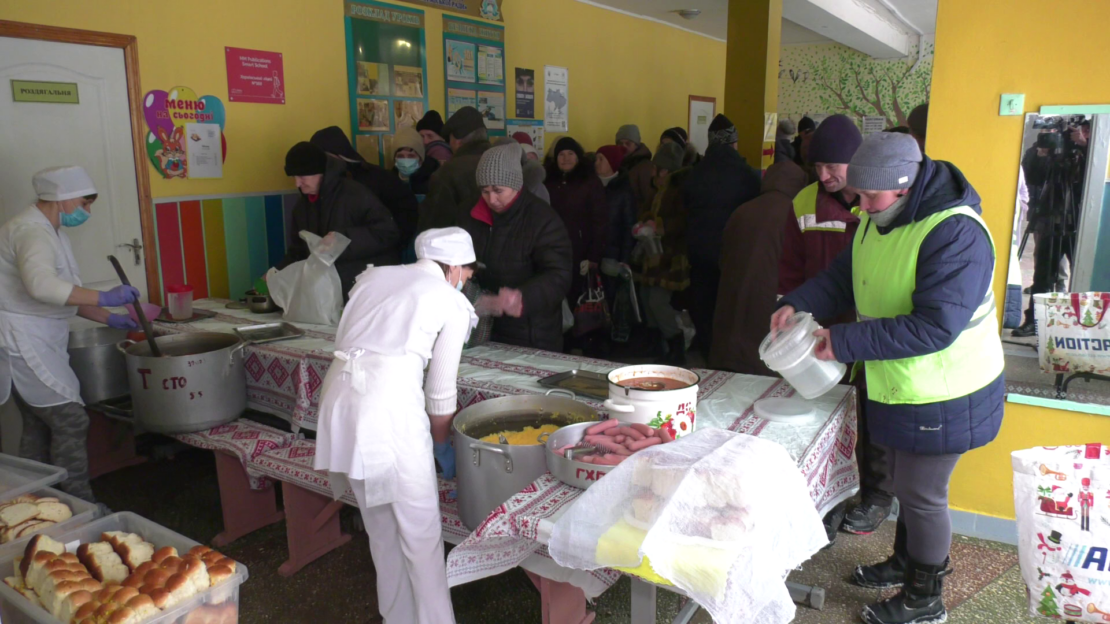 У Харкові збільшили кількість порцій гарячих обідів через морози