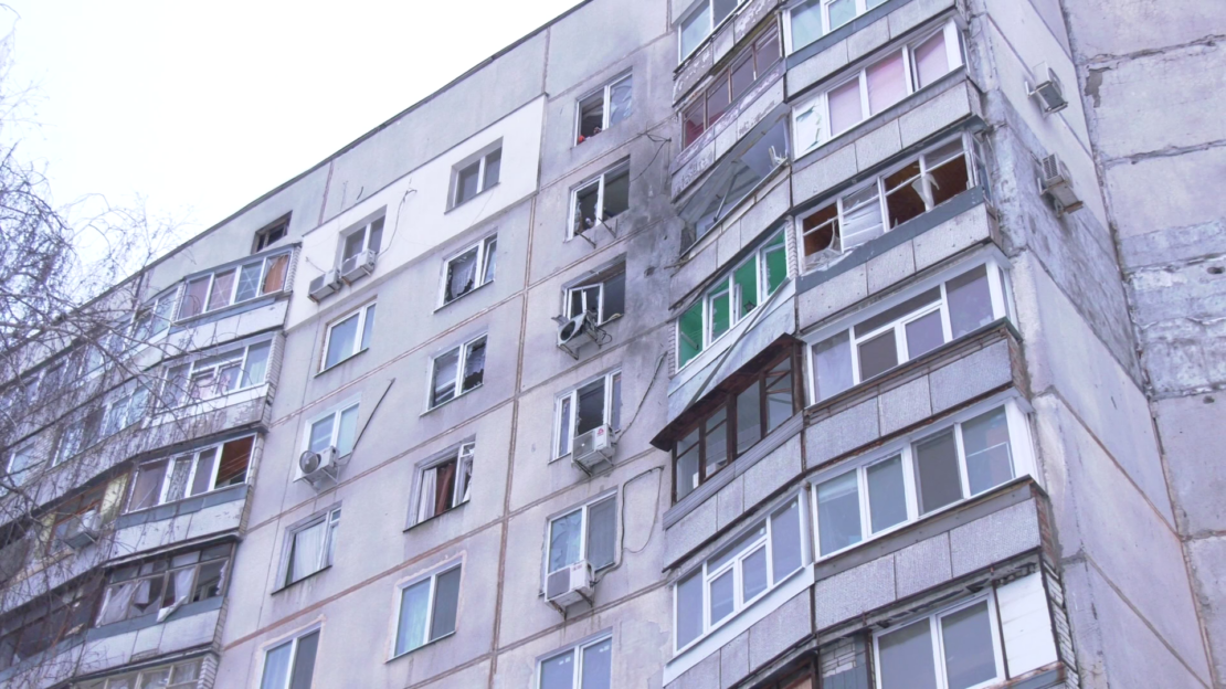 Ворог ударив безпілотником по житловому будинку в Харкові – відомі наслідки