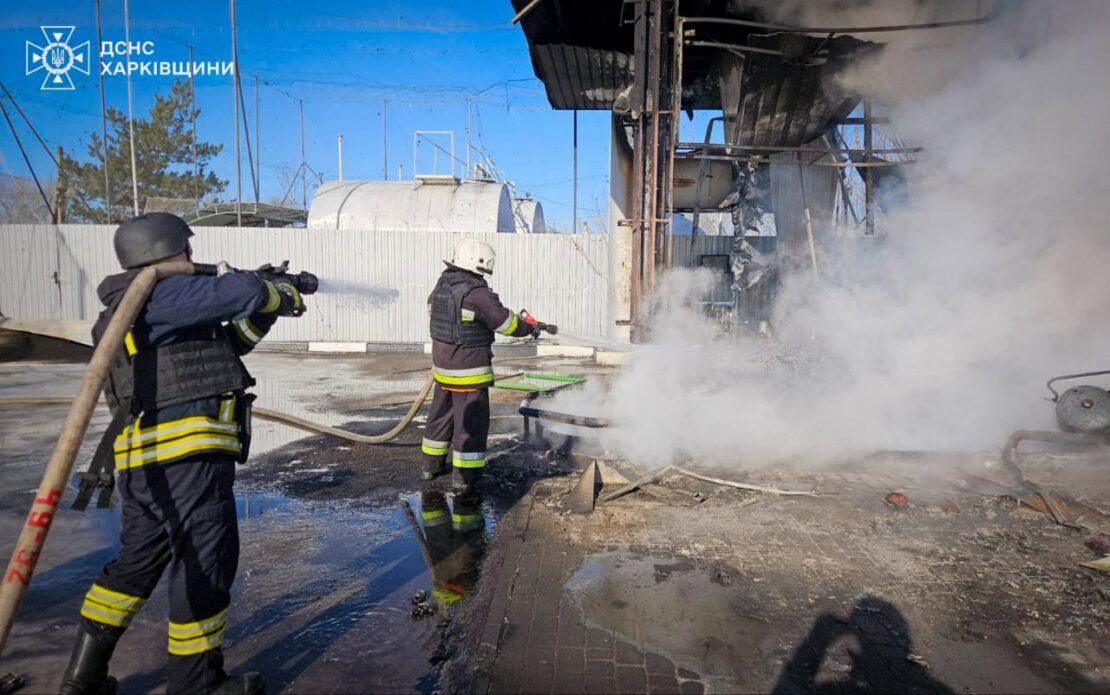 Ворожий дрон вдарив по АЗС на Харківщині: є постраждалий (фото)
