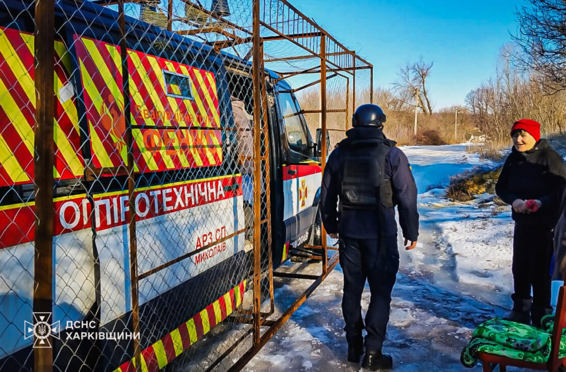 З прифронтової Харківщини евакуювали двох жінок (фото)
