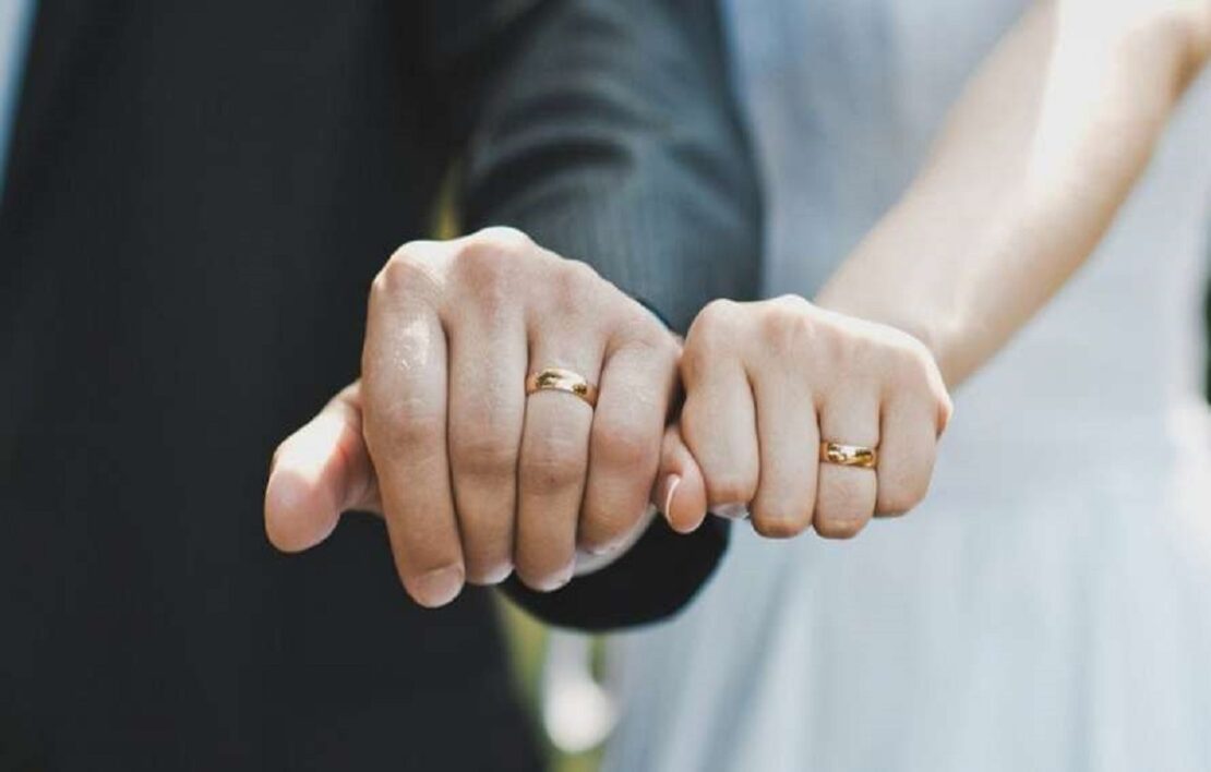 У День закоханих в  майже 1300 пар