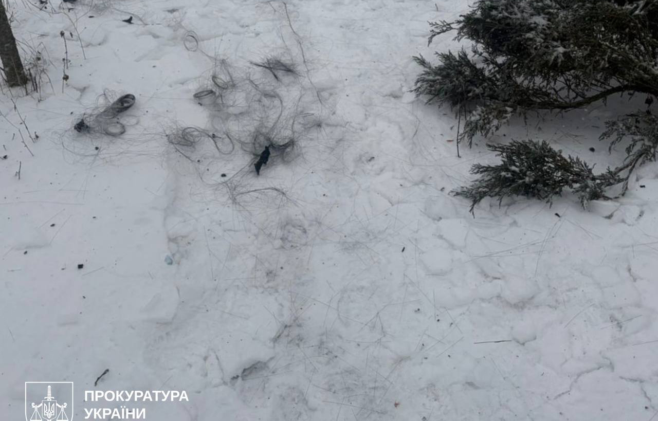 Ворожий FPV-дрон на оптоволокні вдарив по Харківщині