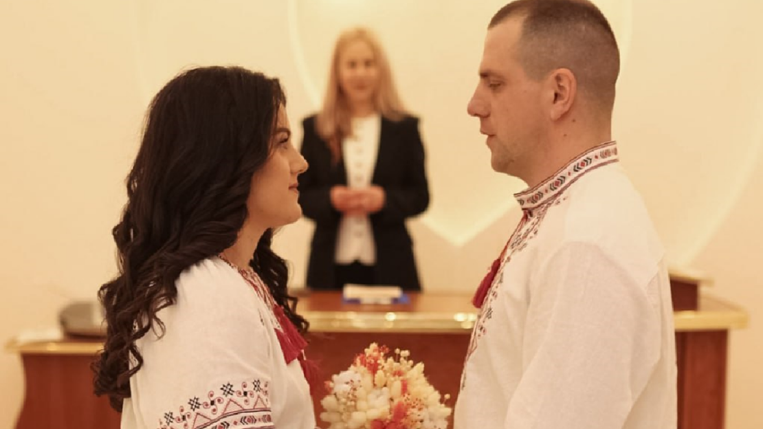 Українці продовжують створювати сім'ї