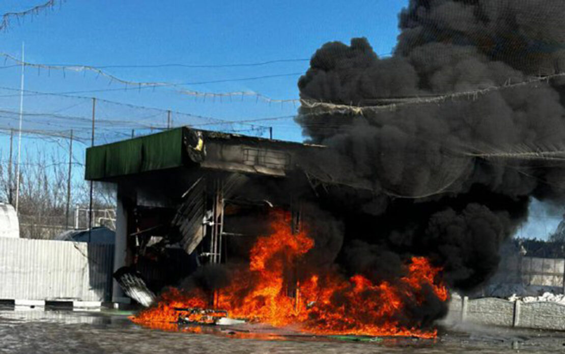 Ворожий дрон вдарив по АЗС на Харківщині: є постраждалий (фото)