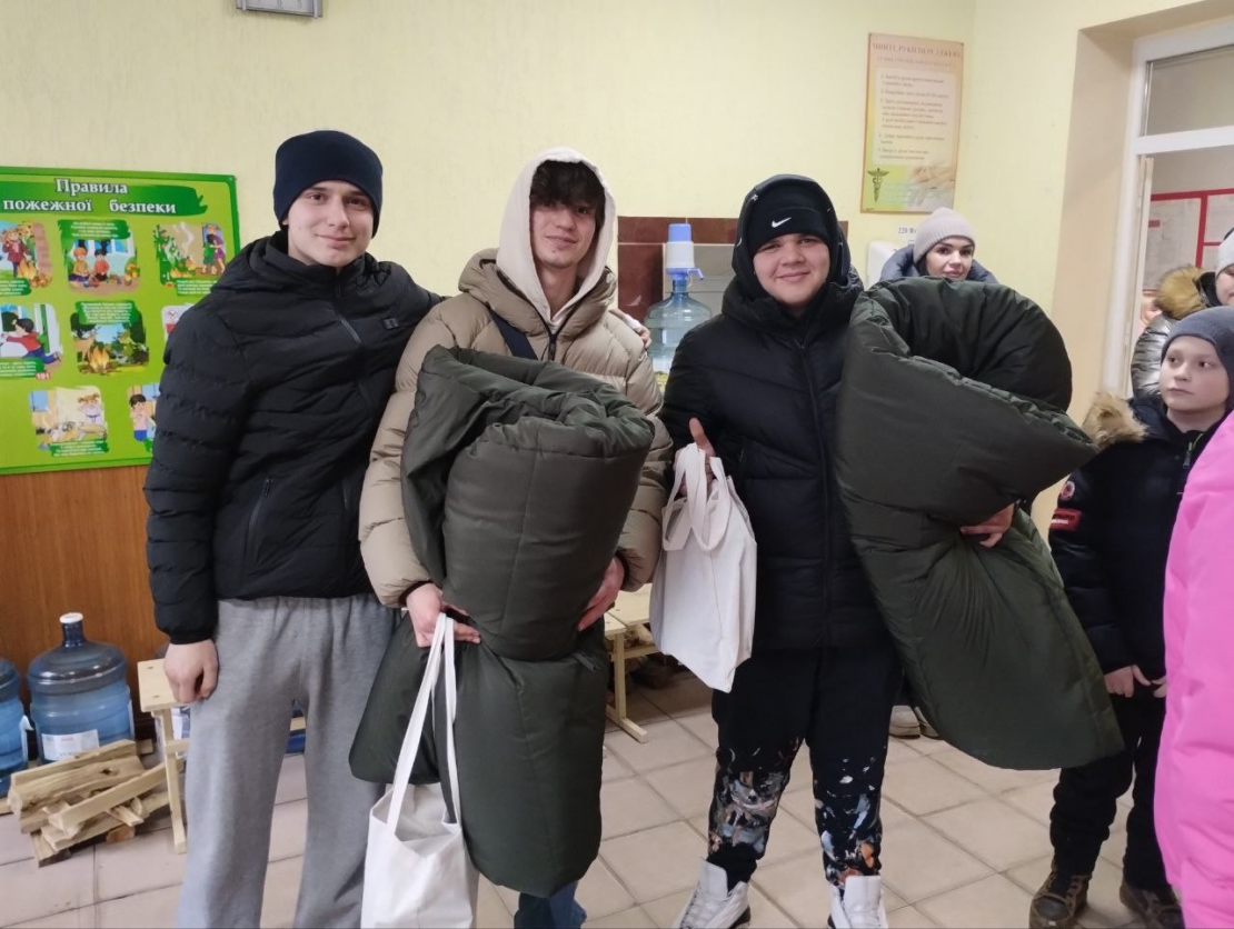 Жителі Новобаварського району, які опинилися без тепла, отримали допомогу (фото)