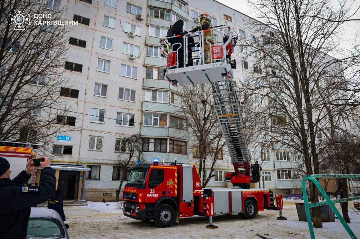 У Харкові під час гасіння пожежі врятували п’ятьох людей