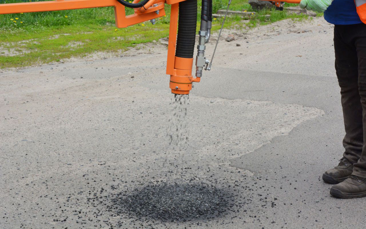 Ями на дорогах України: коли розпочнеться ремонт