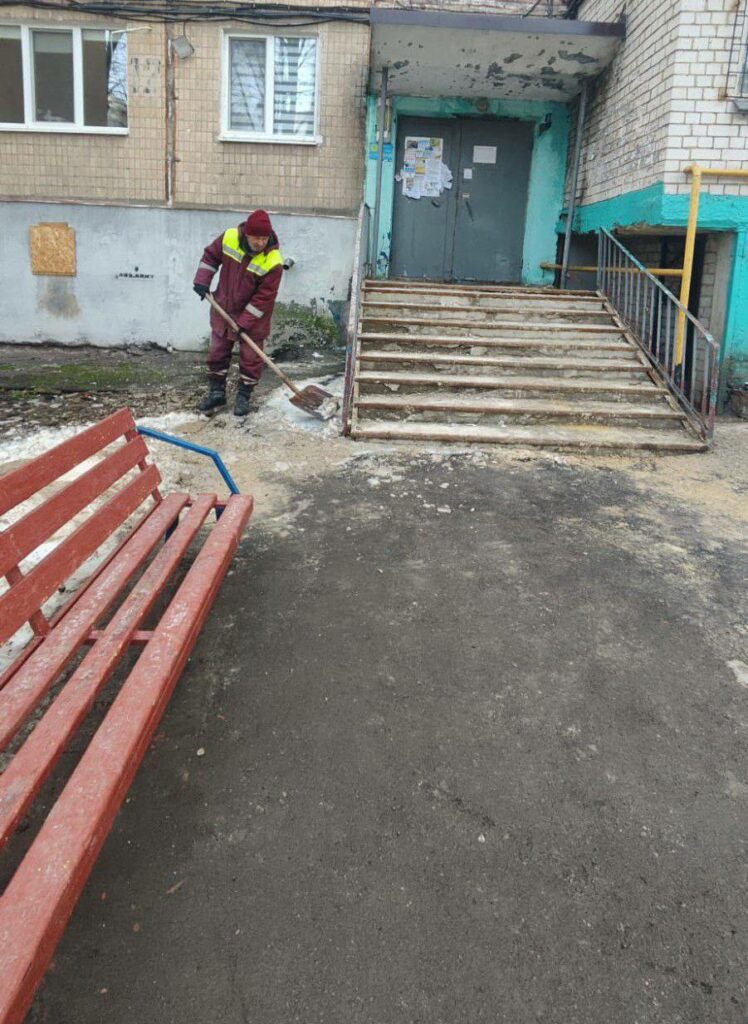 Протягом зими з Харкова вивезли понад 100 тисяч кубометрів снігу (фото)