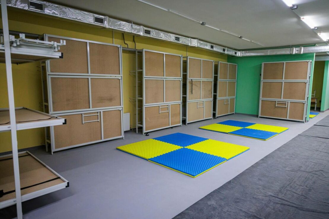На Харківщині облаштовують укриття в закладах освіти (фото)