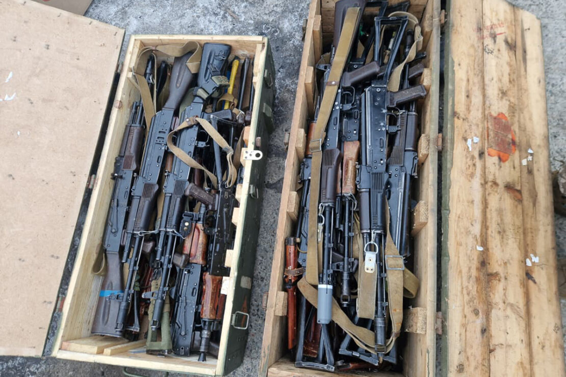 У лютому на блокпостах Харкова вилучили понад 60 одиниць вогнестрілів (фото)
