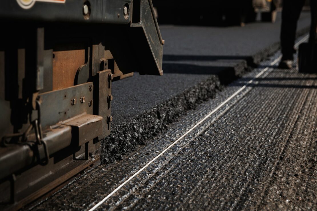 На Харківщині відновлюють трасу М-03 (фото)