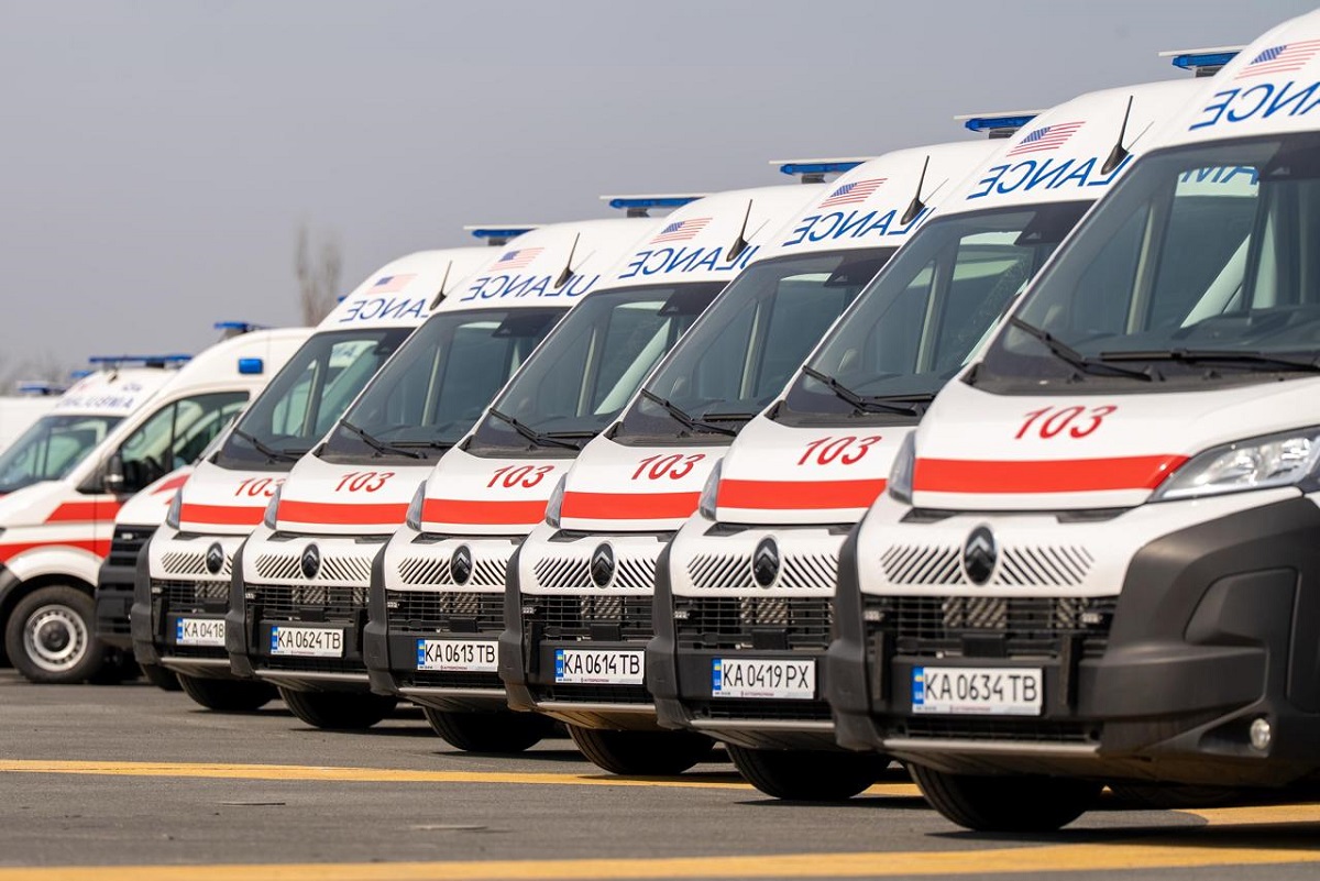 Україна отримала 25 швидких від Project HOPE