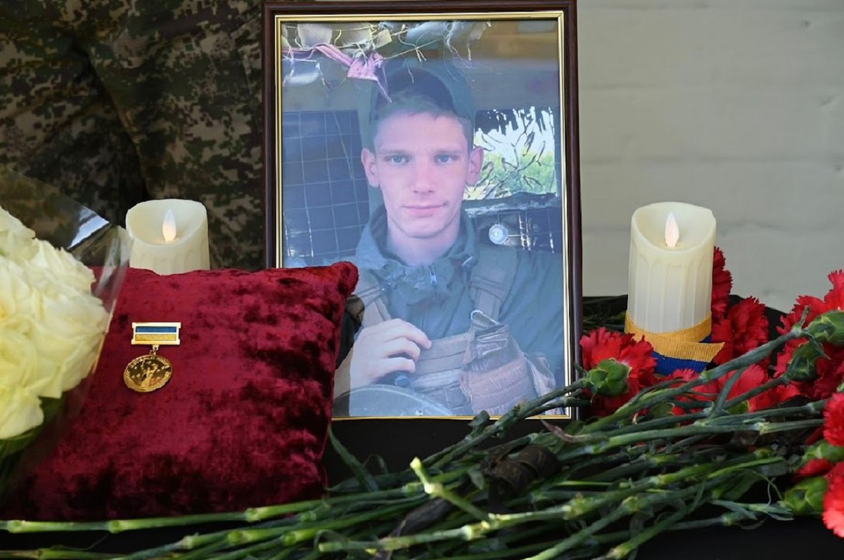 У Немишлянському районі вшанували пам’ять полеглого захисника Владислава Панова