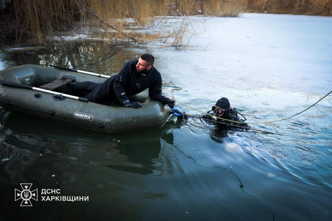 У Харкові шестеро дітей провалились під кригу, є загиблі (фото)
