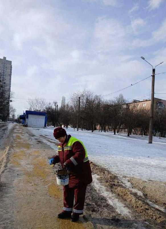 Протягом зими з Харкова вивезли понад 100 тисяч кубометрів снігу (фото)
