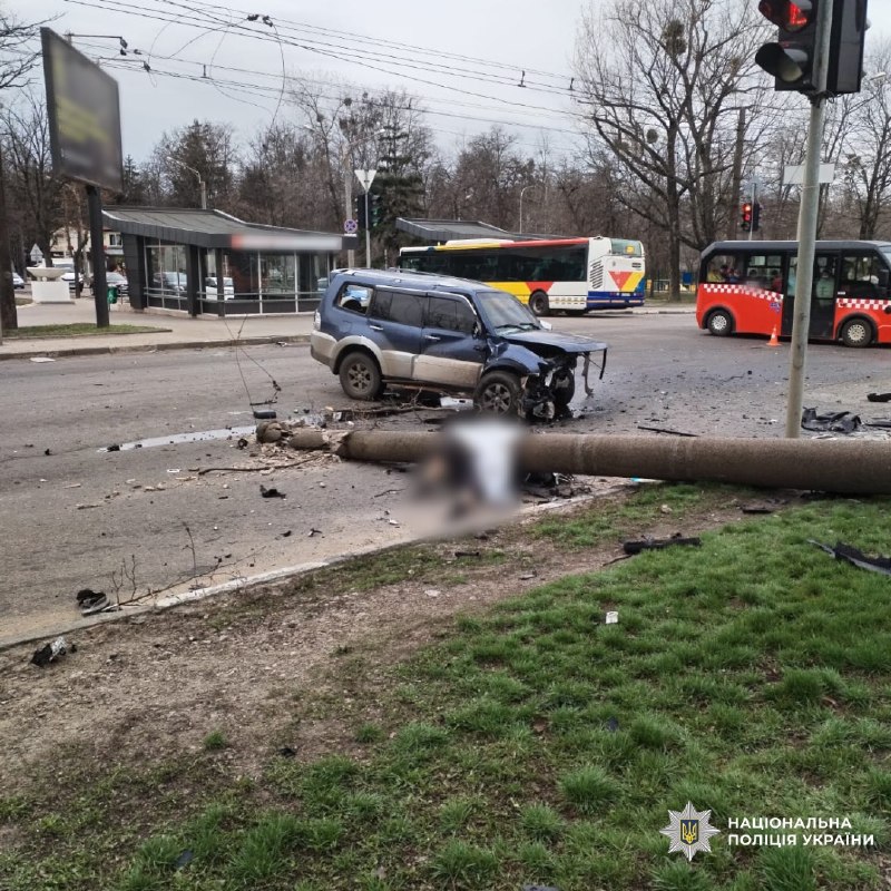 У Харкові зіштовхнулись дві автівки: є загиблий та постраждалі (фото)