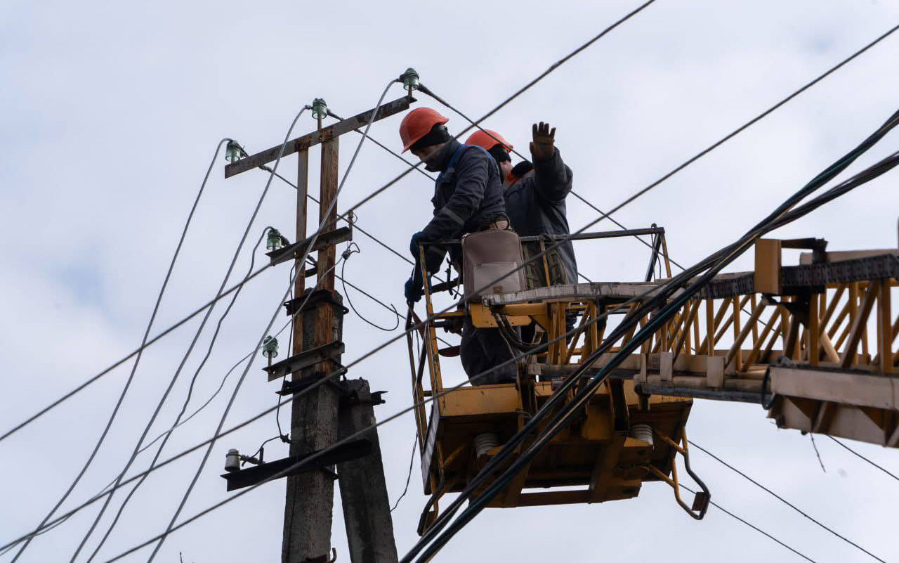 Жителям Харківщини повернули світло після нічного обстрілу