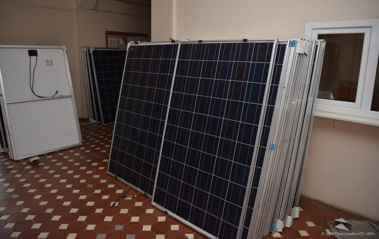 Харківський політех отримав сонячні панелі зі США