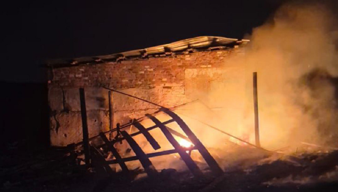 Надзвичайники ліквідували п'ять пожеж після атак рф на Харківщину