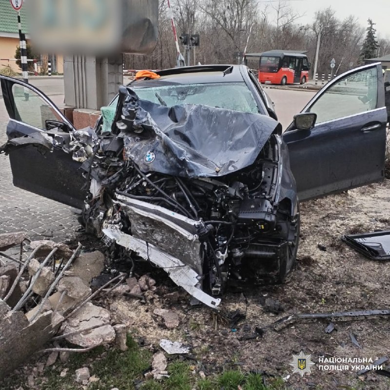 У Харкові зіштовхнулись дві автівки: є загиблий та постраждалі (фото)